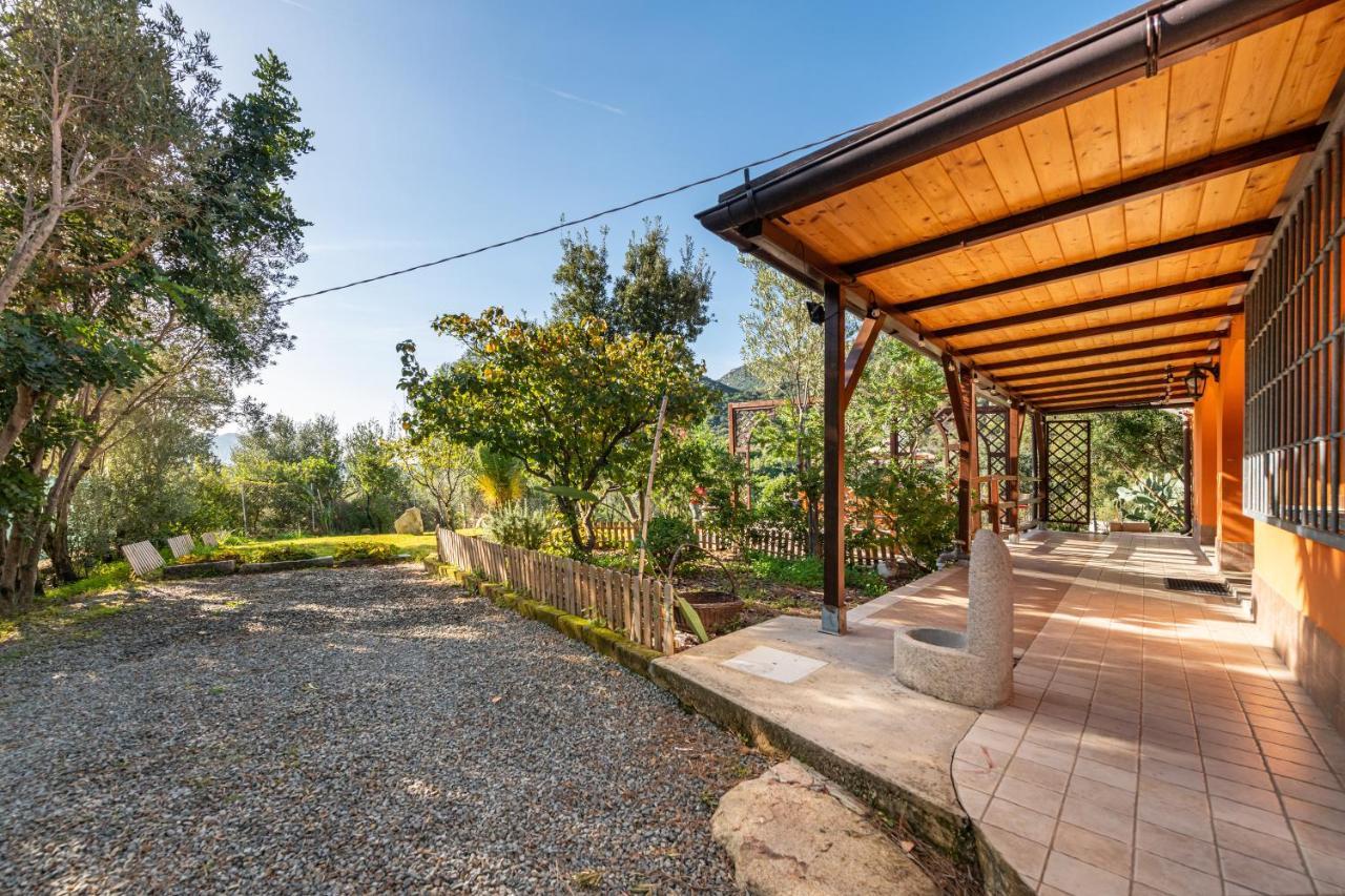 Villa Sureu Solanas  Exterior foto