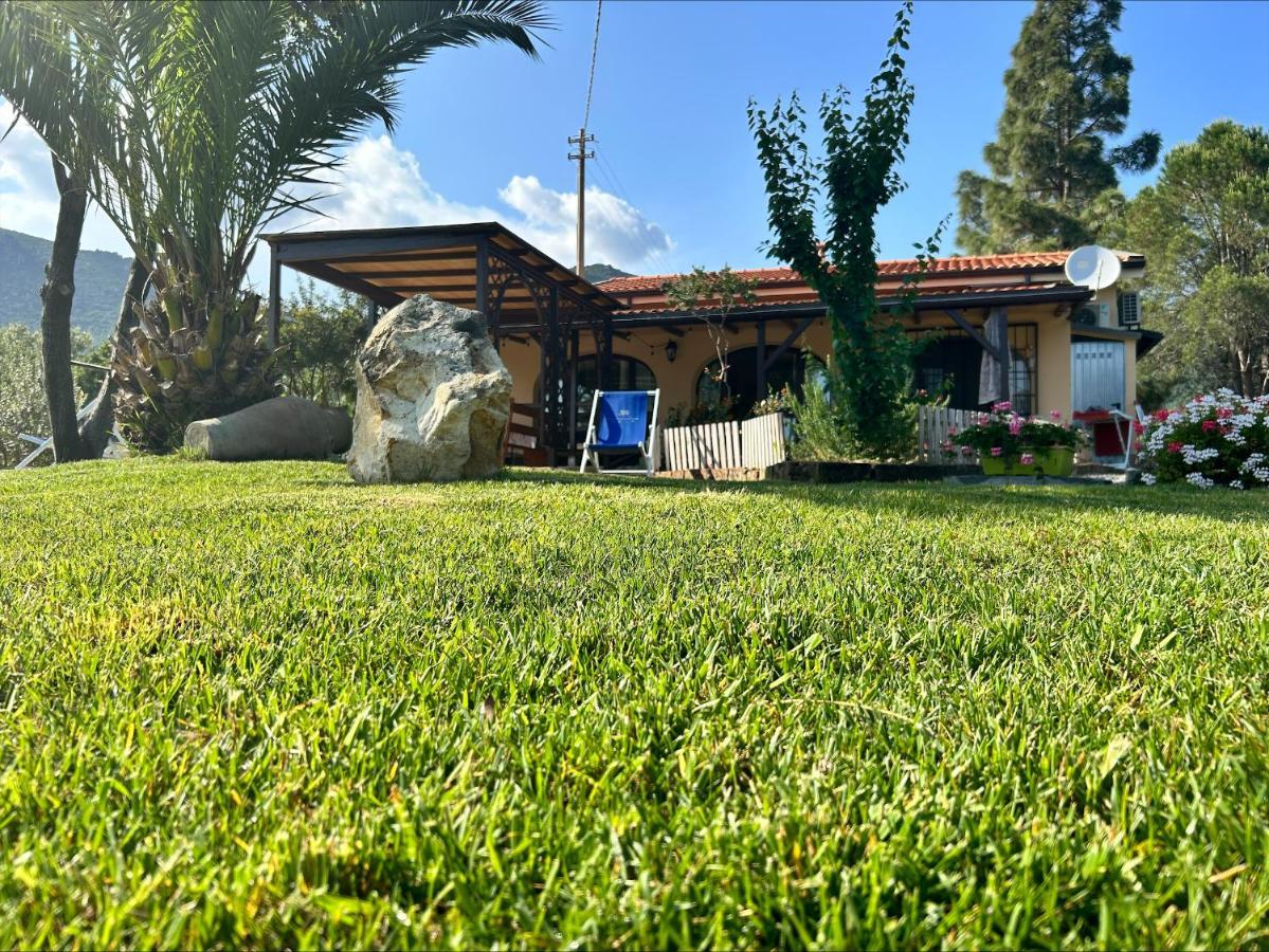 Villa Sureu Solanas  Exterior foto