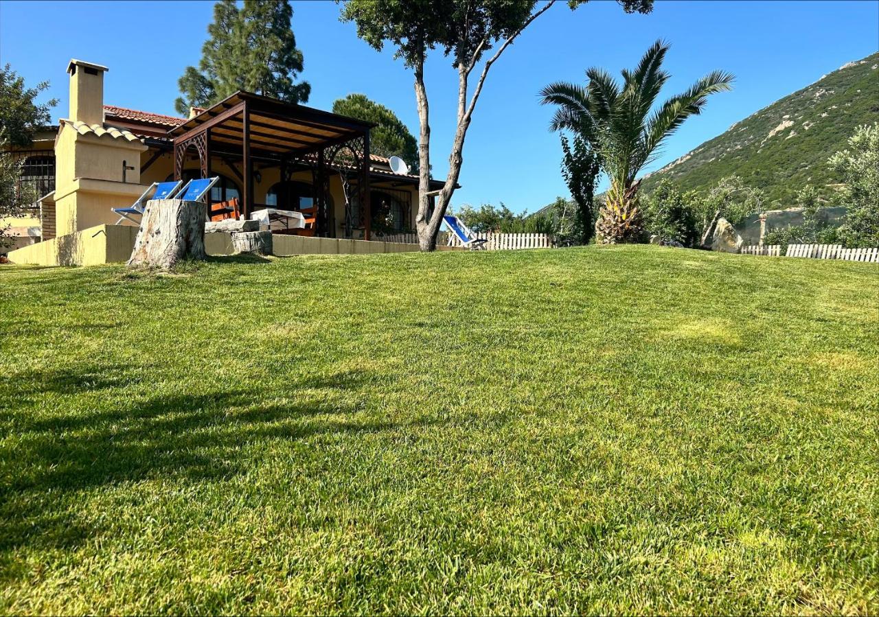 Villa Sureu Solanas  Exterior foto